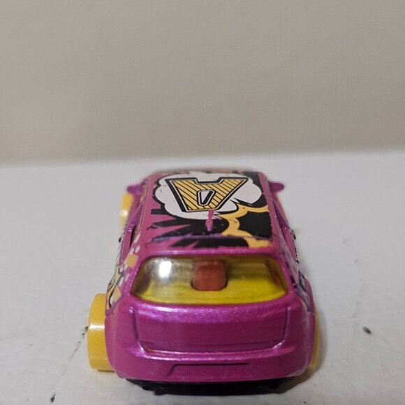 2016 Hot Wheels Volkswagen Golf MK7 Zoom Crash Comic Diecast Toy Car - Picture 4 of 6